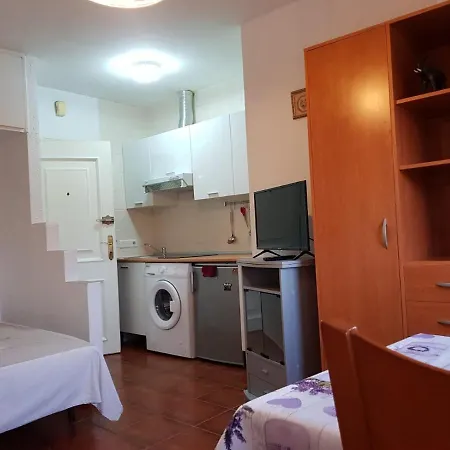 Estudio Con Vistas En Apartamento